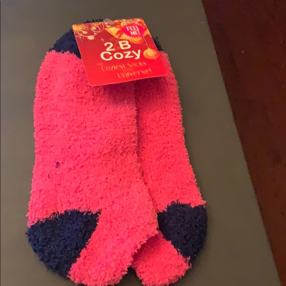 2B Cozy Fleece Socks Size 9-11